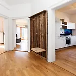 Apartment M9 *