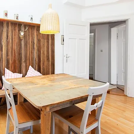 M9 Apartment