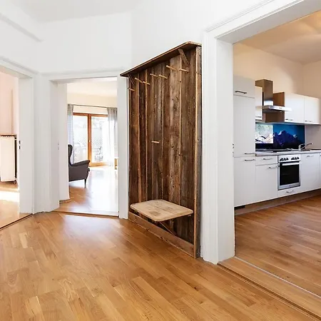 Apartment M9 *